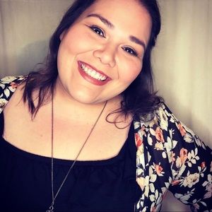 Meet your Posher, Janelle